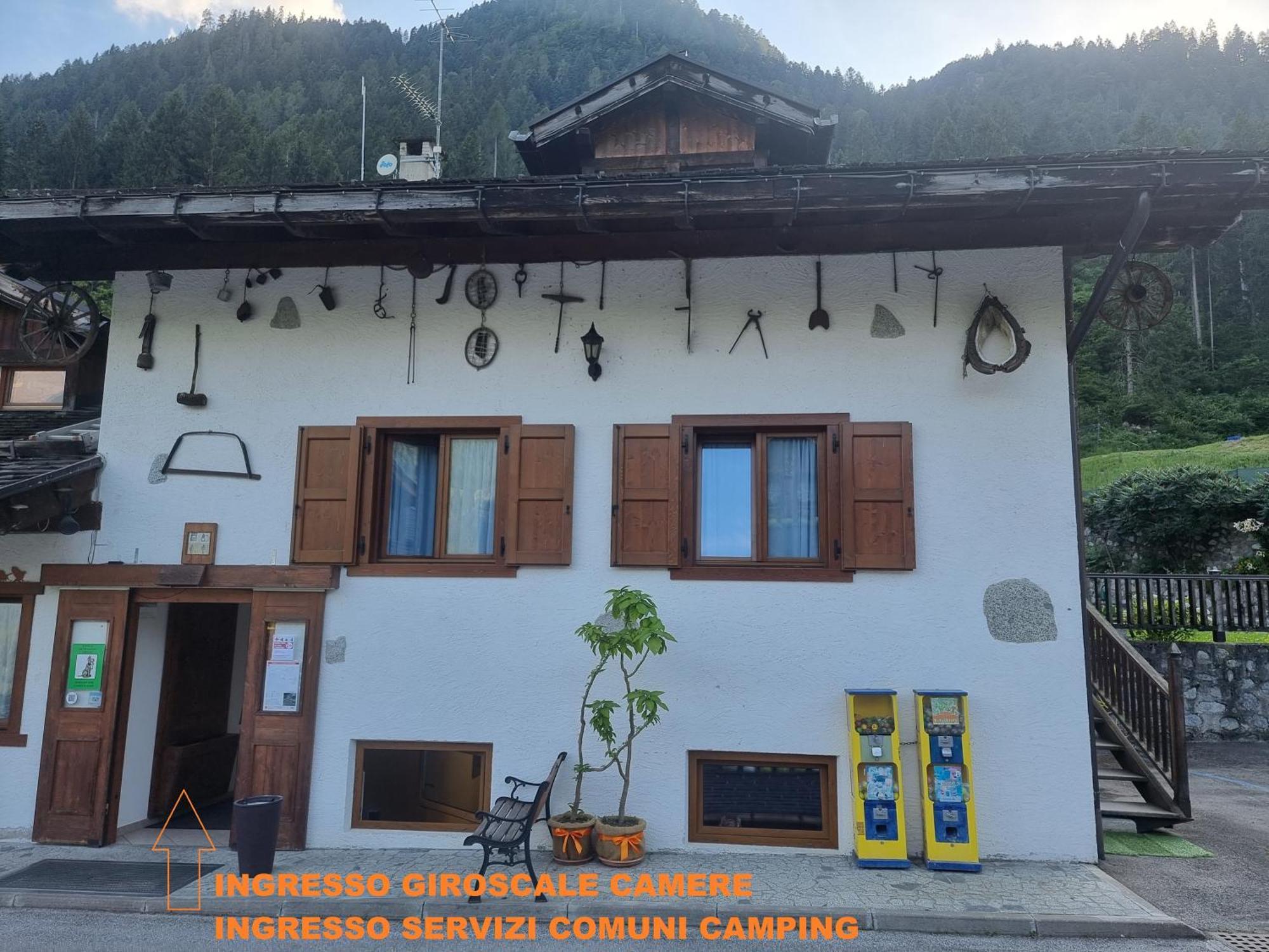 Adamello 3 Parque de Campismo Pinzolo